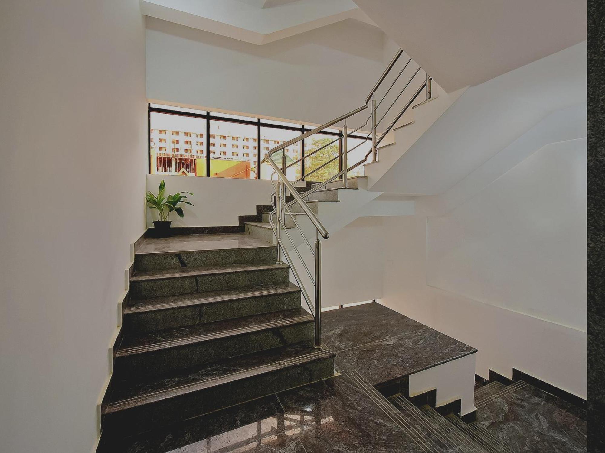 Super Grand Collection O Near Sarjapur Road Near 7D Voyage Hotel Bangalore Ngoại thất bức ảnh